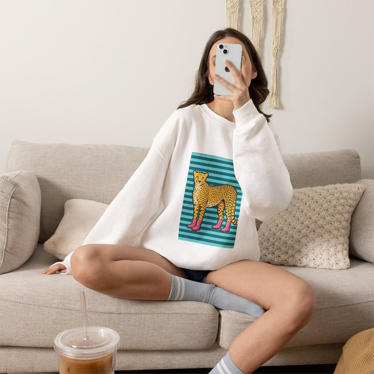 Cheetah in pink boots Unisex Heavy Blend™ Crewneck Sweatshirt