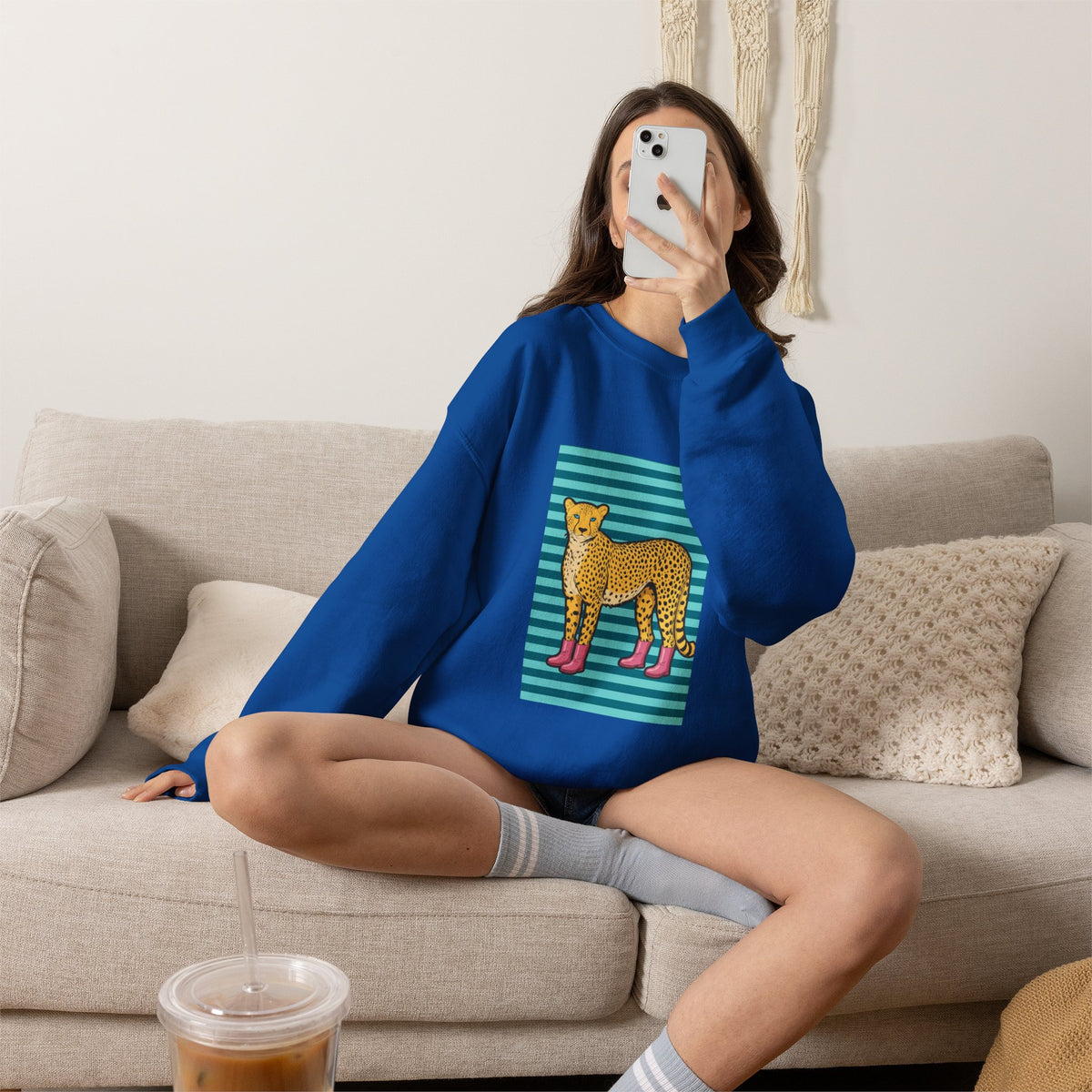 Cheetah in pink boots Unisex Heavy Blend™ Crewneck Sweatshirt