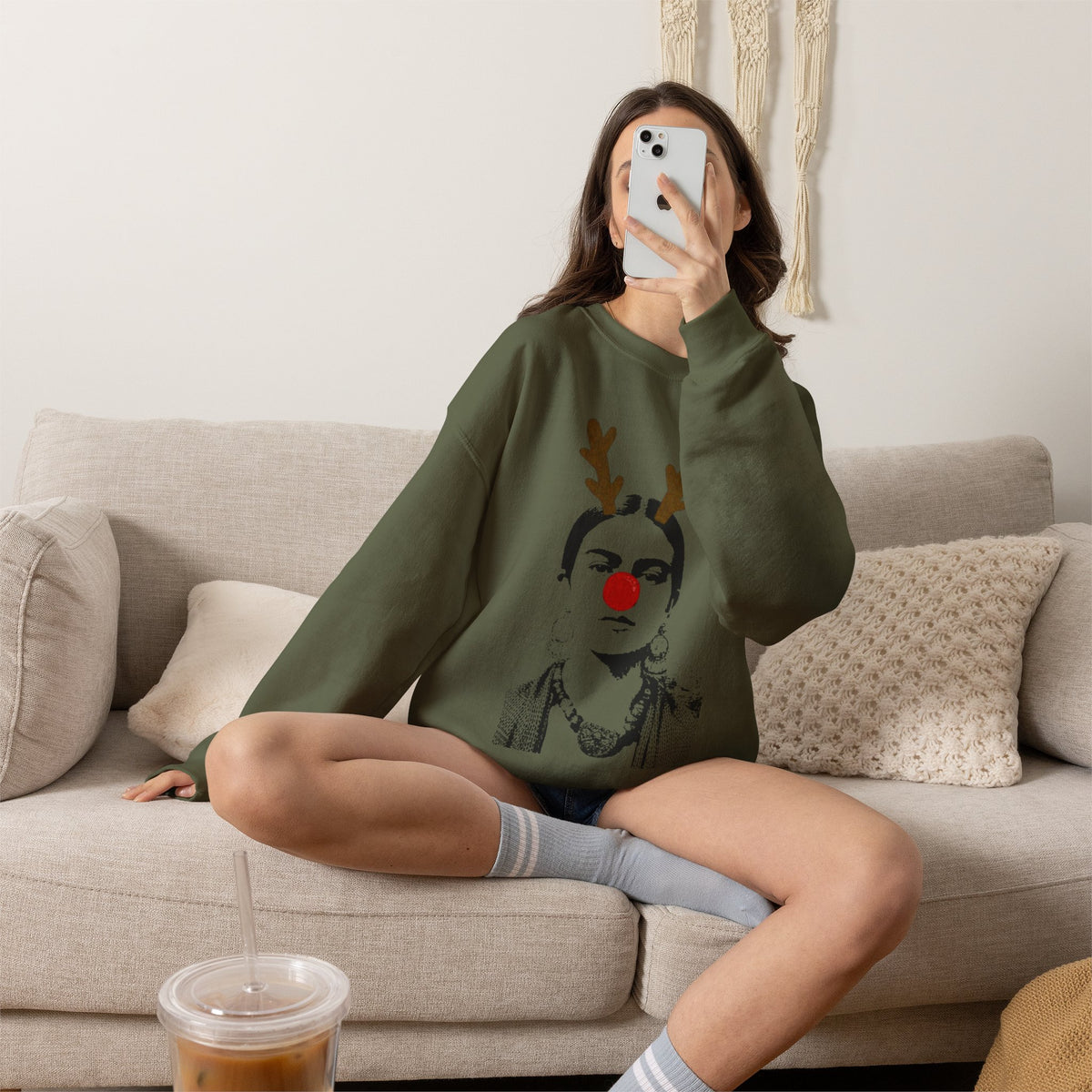 Frida on Christmas Unisex Heavy Blend™ Crewneck Sweatshirt