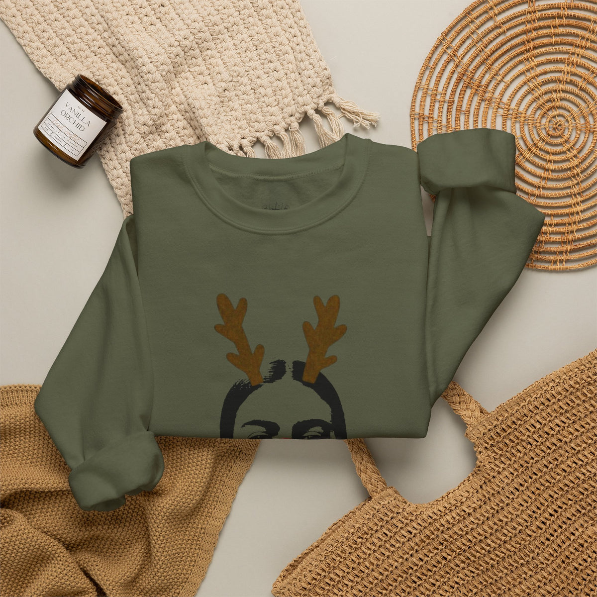 Frida on Christmas Unisex Heavy Blend™ Crewneck Sweatshirt