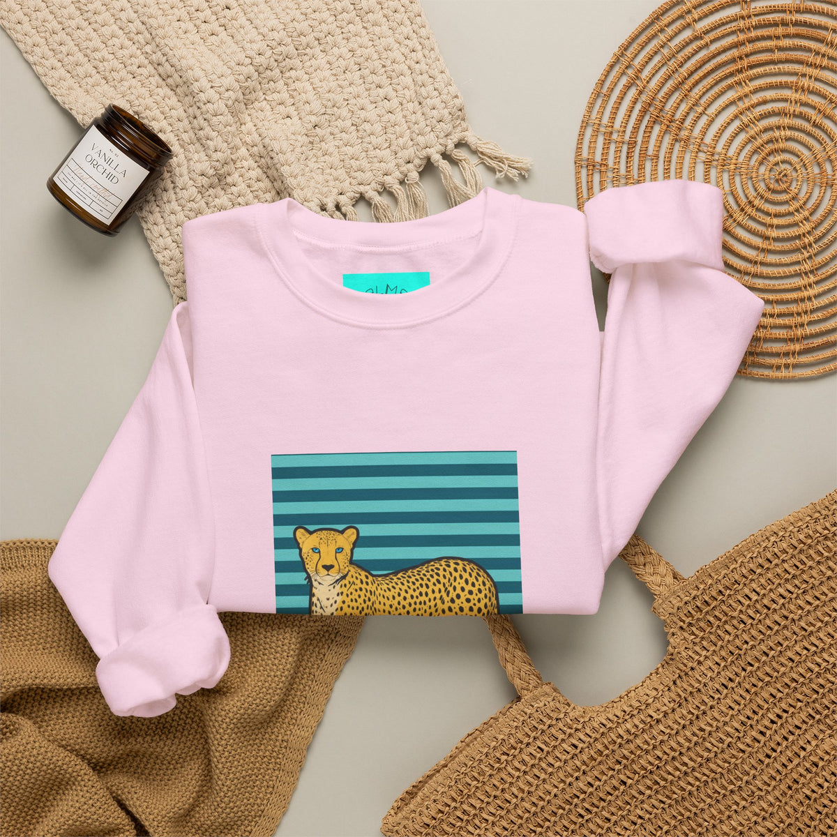 Cheetah in pink boots Unisex Heavy Blend™ Crewneck Sweatshirt