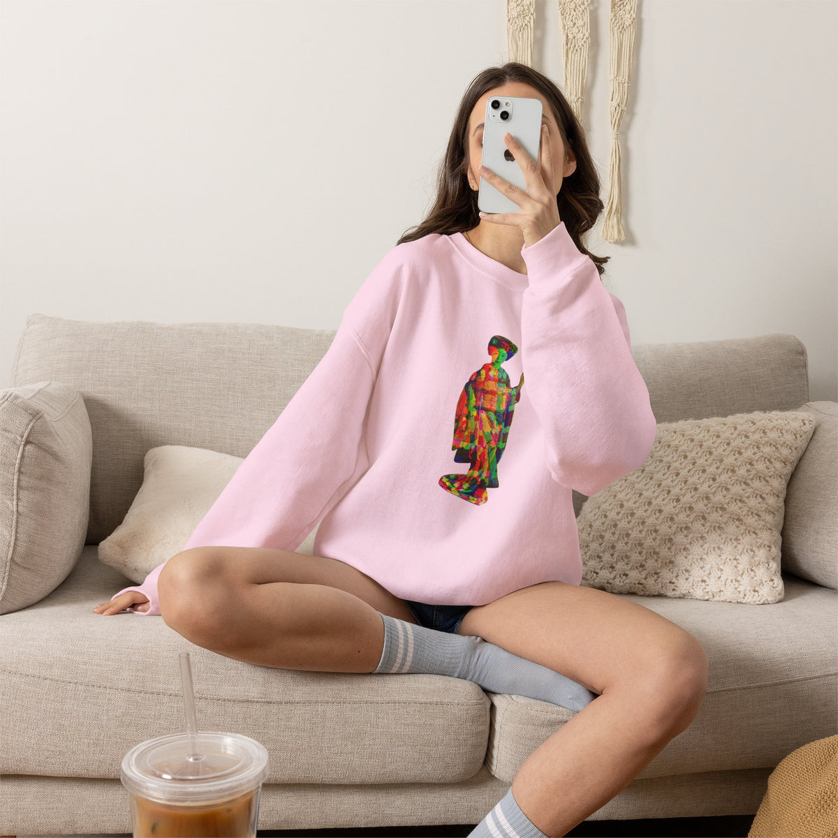 Neon Gueixa Unisex Heavy Blend™ Crewneck Sweatshirt