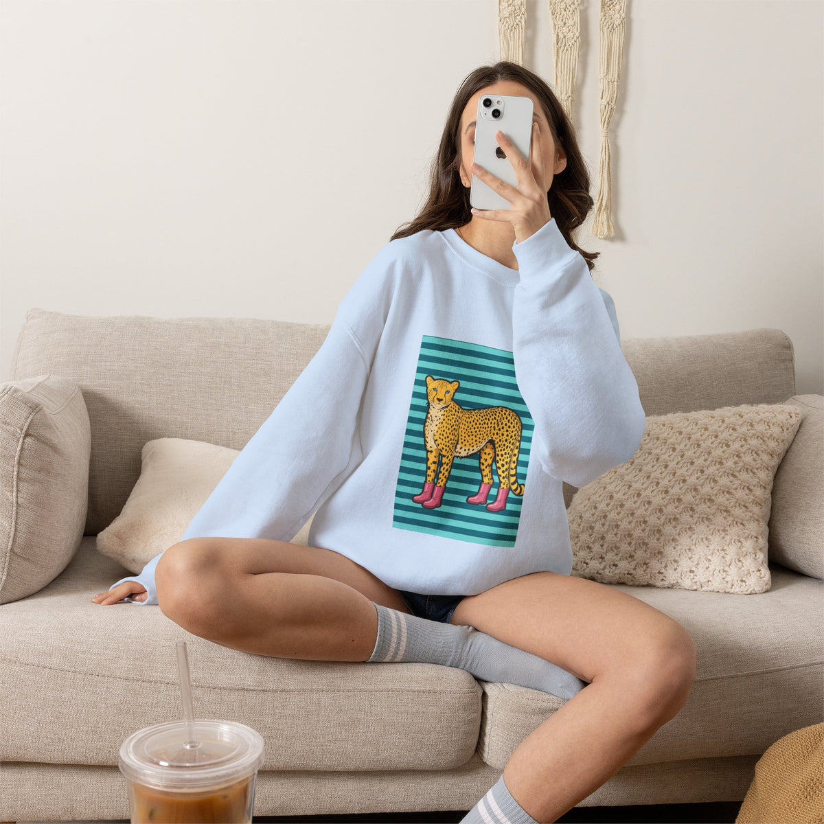 Cheetah in pink boots Unisex Heavy Blend™ Crewneck Sweatshirt