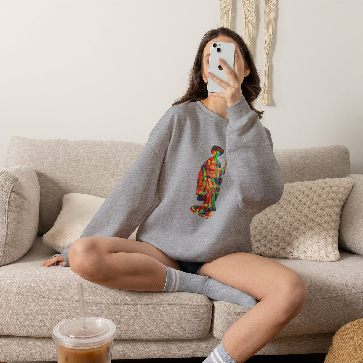 Neon Gueixa Unisex Heavy Blend™ Crewneck Sweatshirt