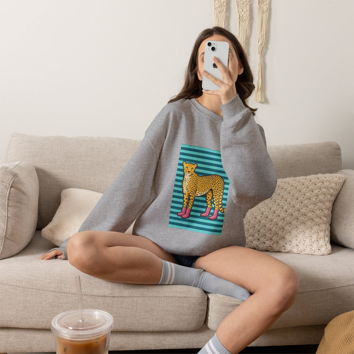 Cheetah in pink boots Unisex Heavy Blend™ Crewneck Sweatshirt